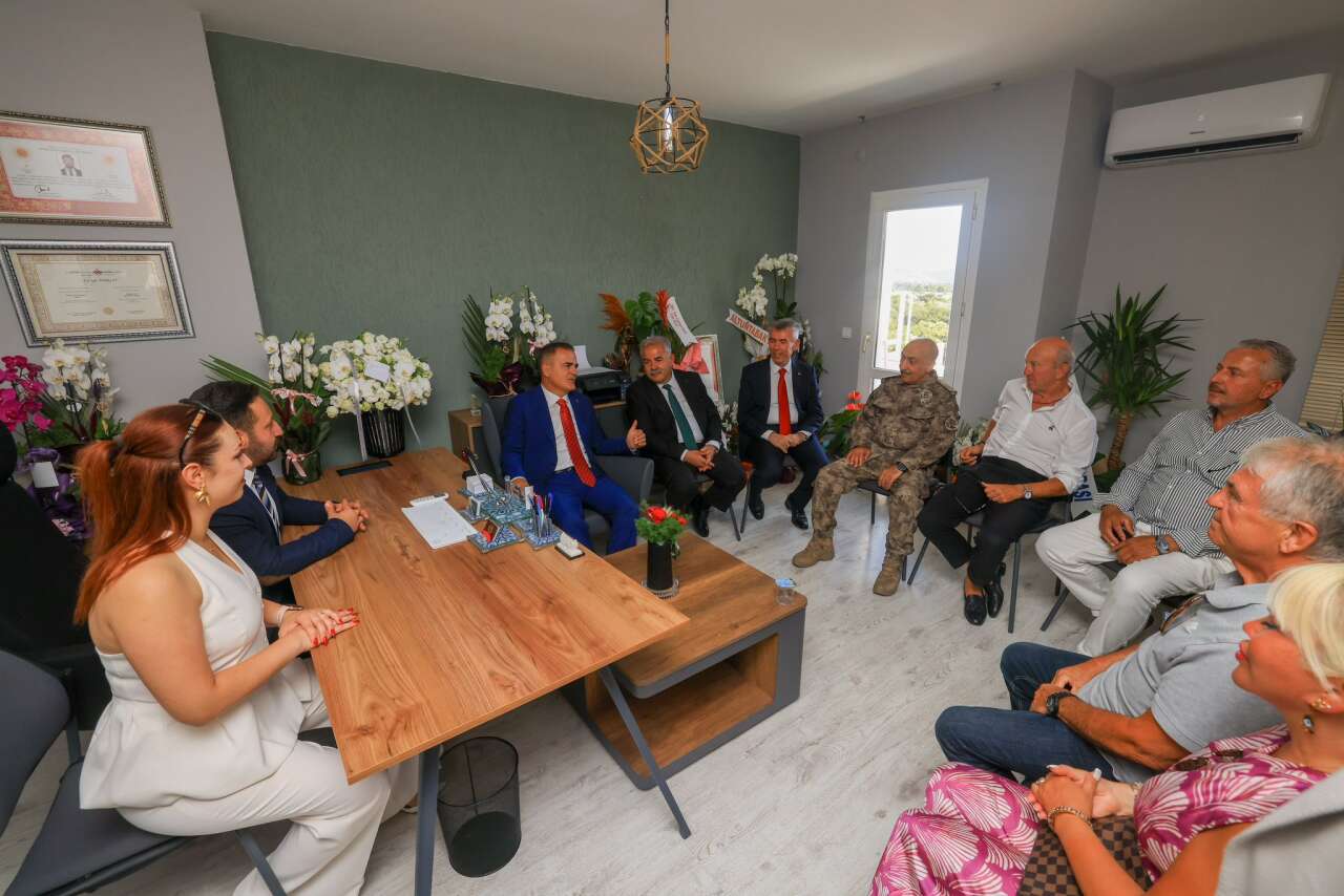 Vali Akbıyık Bodrum'da Avukatlık Bürosu Açılışına Katıldı 1